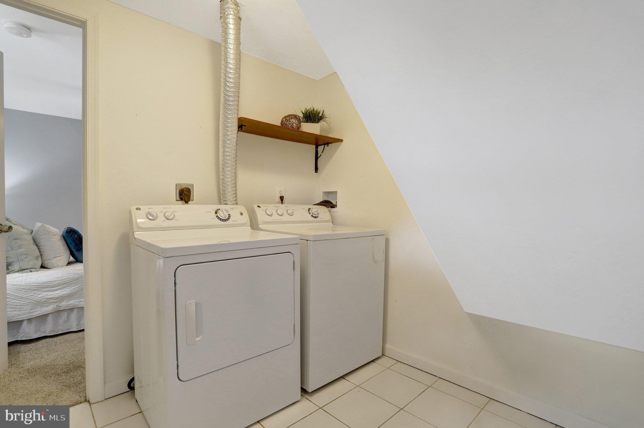 8824 Jandell Road Lorton, VA 22079 - Photo 21 of 46 Laundry room