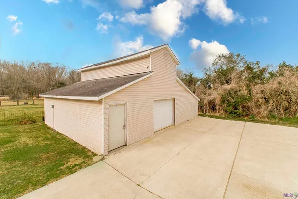 $375,000 | 784 Lefort Bypass Road, Thibodaux, LA 70301