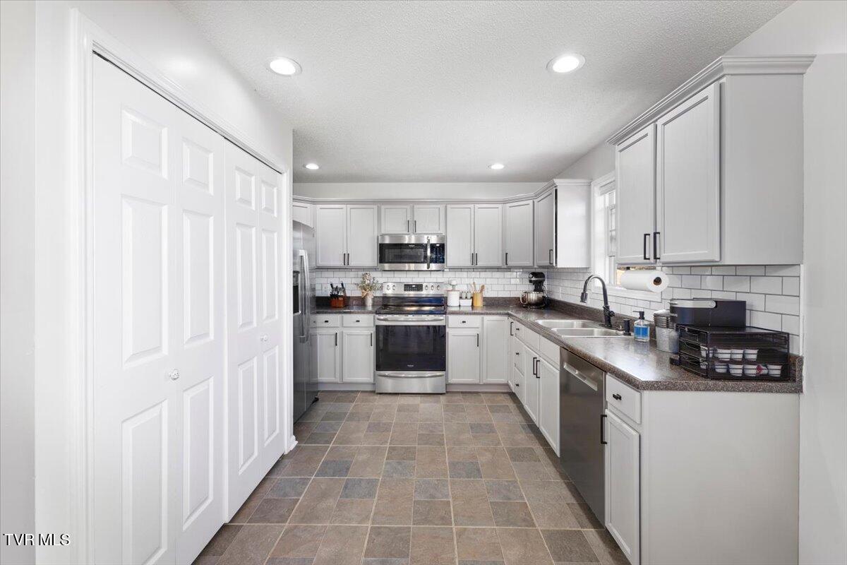 127 Rauhof Road Telford, TN 37690 - Photo 8 of 50 13-128A2539