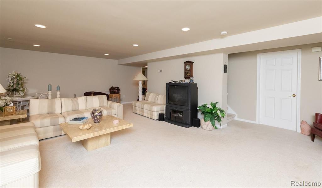 6560 Summit Ridge, Unit 38 Clarkston, MI 48346 - Photo 51 of 70