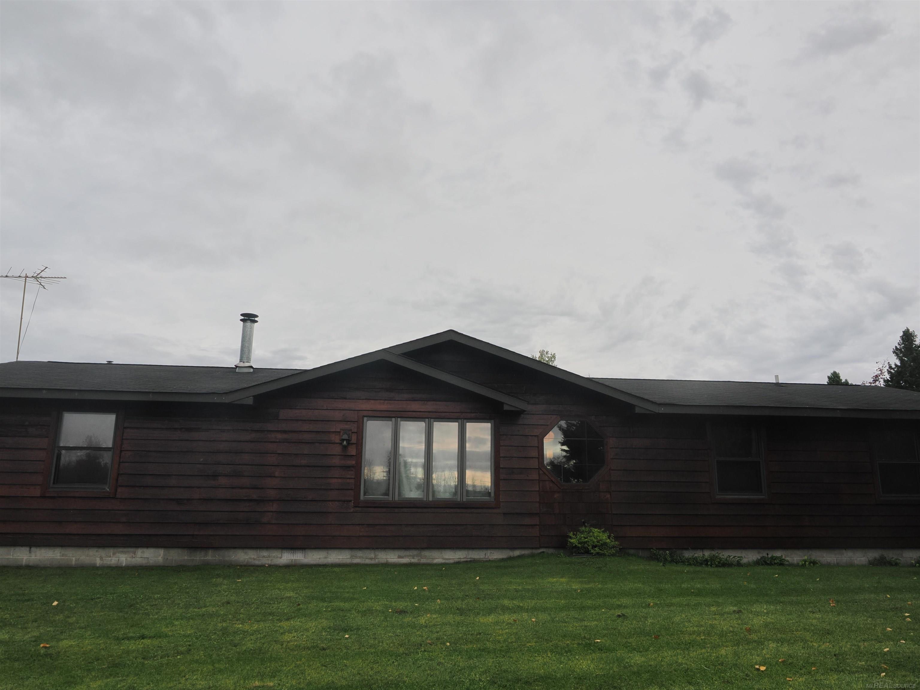 2039 South Riverside Drive Sault Ste. Marie, MI 49783 - Photo 47 of 75