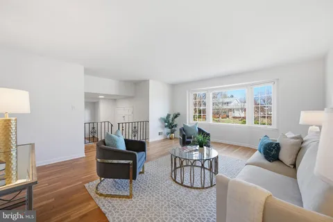 $999,000 | 11708 Rosalinda Drive, Potomac, MD 20854