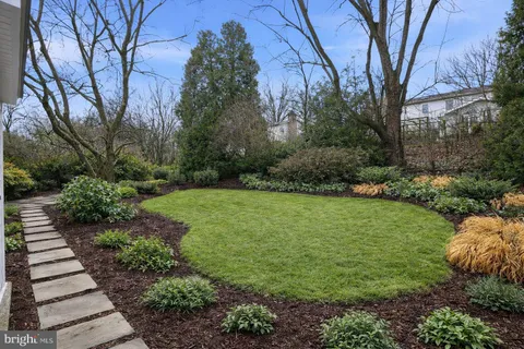 $999,000 | 11708 Rosalinda Drive, Potomac, MD 20854