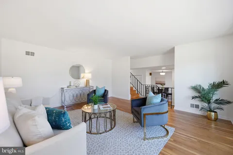 $999,000 | 11708 Rosalinda Drive, Potomac, MD 20854