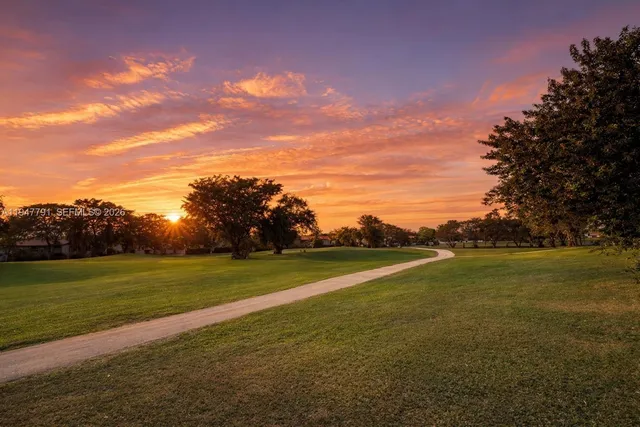 $525,000 | 13168 Southwest 93rd Place, Miami, FL 33176