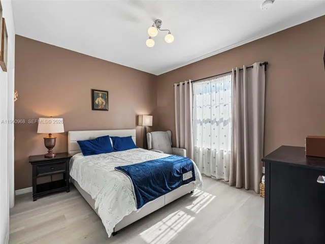 $4,200 | 3953 Black Olive Lane, Hollywood, FL 33021