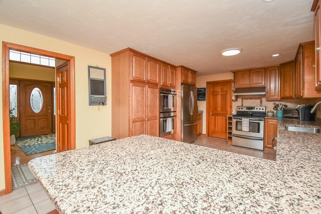 35 Roland Way Milford, MA 01757 - Photo 7 of 36 Gallery Image 7