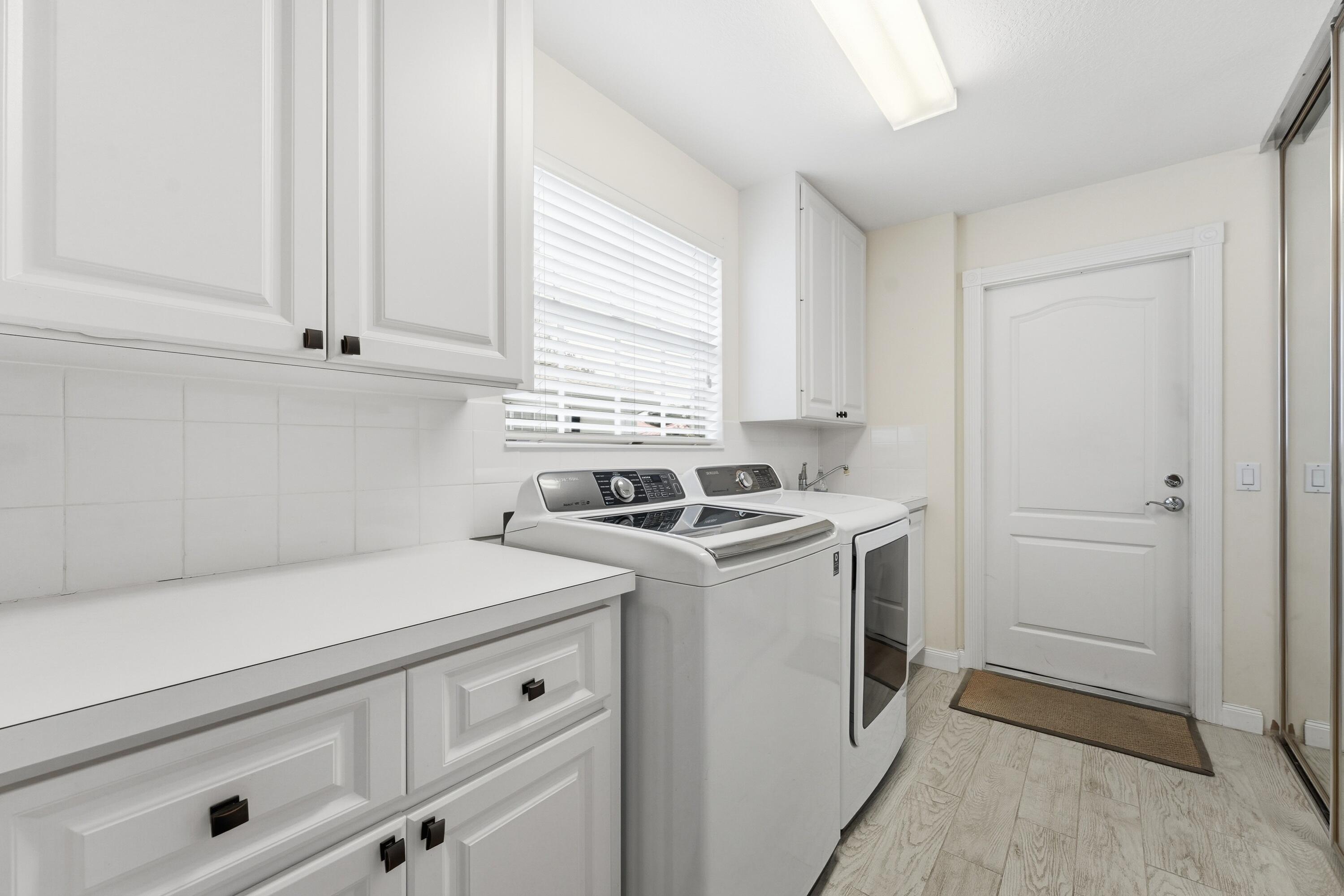 1019 Southwest Tamarrow Place Stuart, FL 34997 - Photo 16 of 34