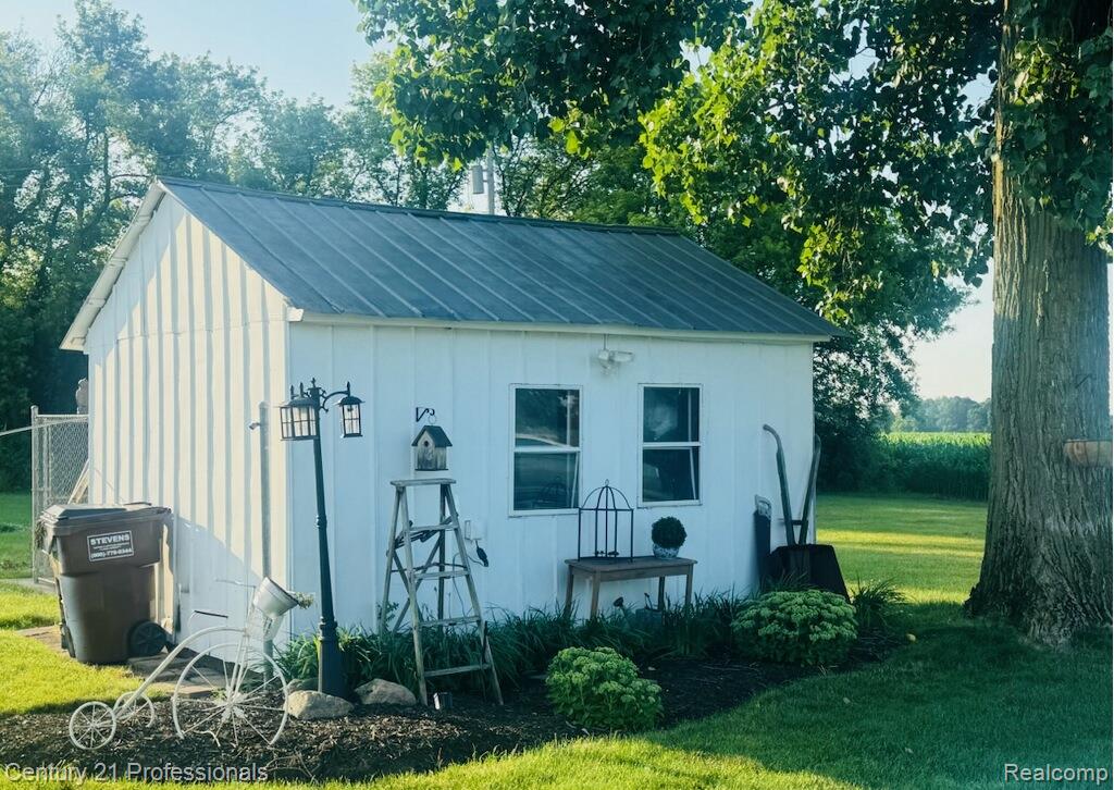 13525 Dennison Road Milan, MI 48160 - Photo 10 of 29