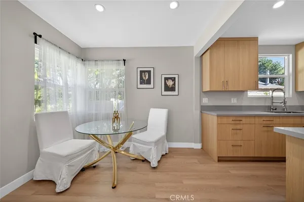 $999,998 | 6820 Jellico Avenue, Lake Balboa, CA 91406
