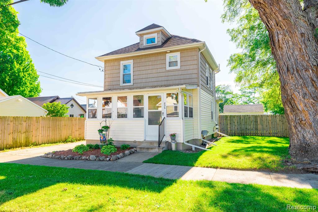 826 Wells Street Jackson, MI 49202 - Photo 3 of 18