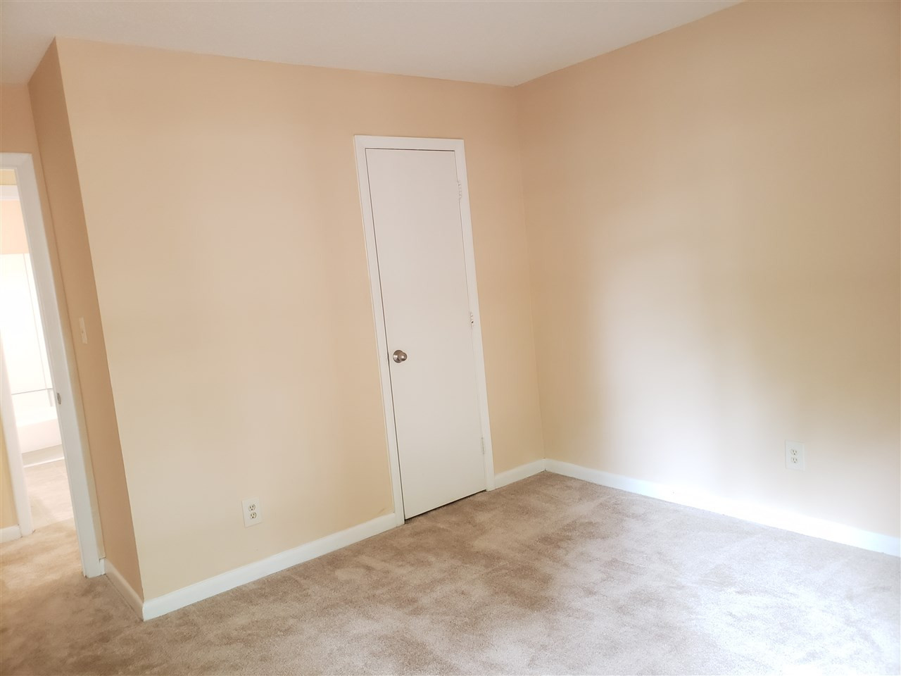 5820 Pointer Drive, Unit 101 Raleigh, NC 27609 - Photo 16 of 23 Photo 16