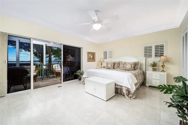 $835,000 | 184 Northeast Edgewater Drive, Unit 1001, Stuart, FL 34996