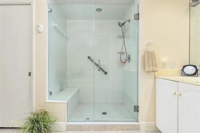 $835,000 | 184 Northeast Edgewater Drive, Unit 1001, Stuart, FL 34996