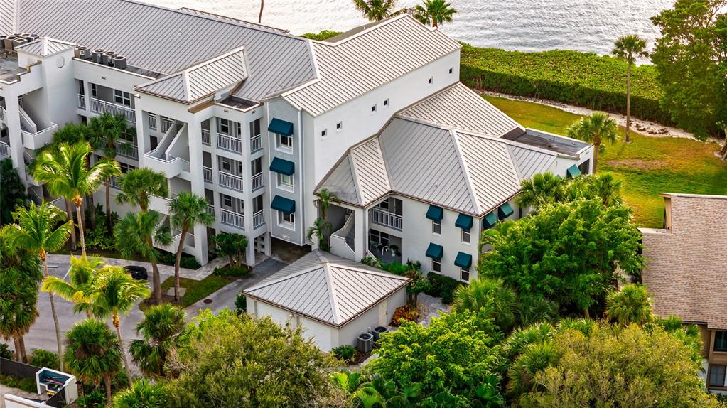 184 Northeast Edgewater Drive, Unit 1001 Stuart, FL 34996 - Photo 3 of 28