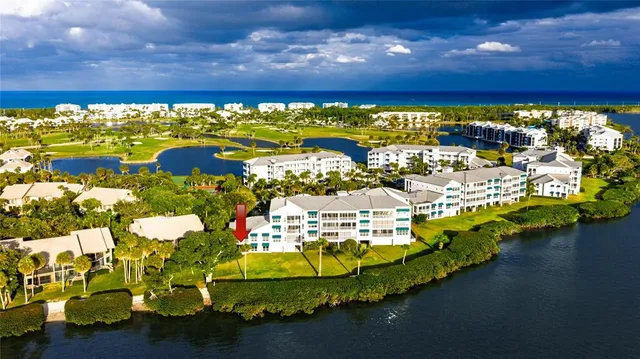 $835,000 | 184 Northeast Edgewater Drive, Unit 1001, Stuart, FL 34996