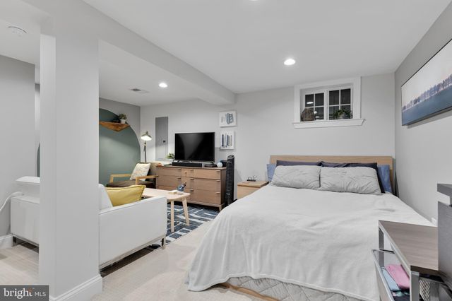 $900,000 | 815 Longfellow Street Northwest, Washington, DC 20011