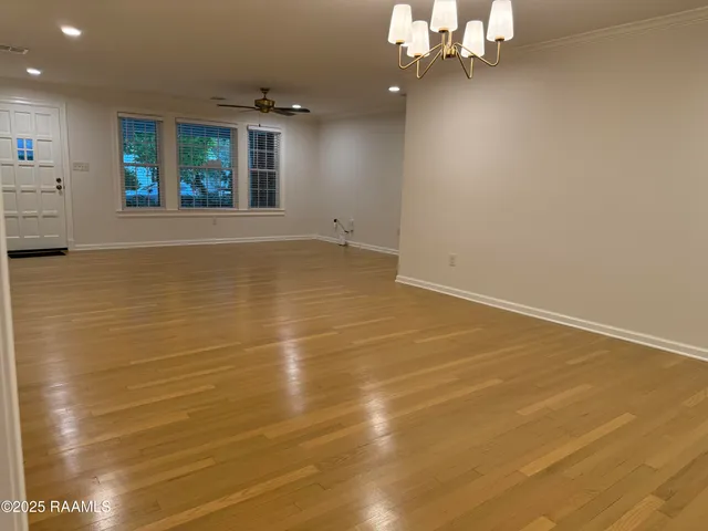 $2,275 | 519 West St Louis Street, Lafayette, LA 70506