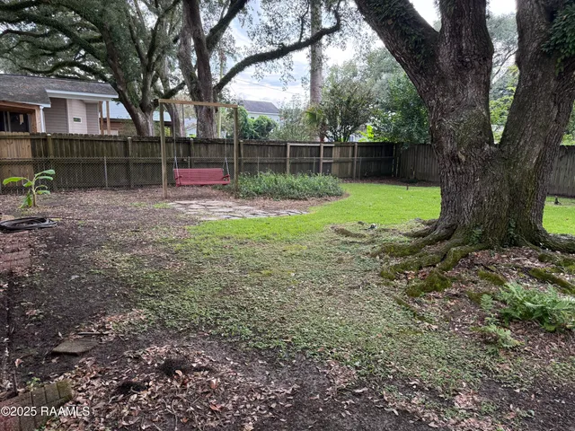 $2,275 | 519 West St Louis Street, Lafayette, LA 70506