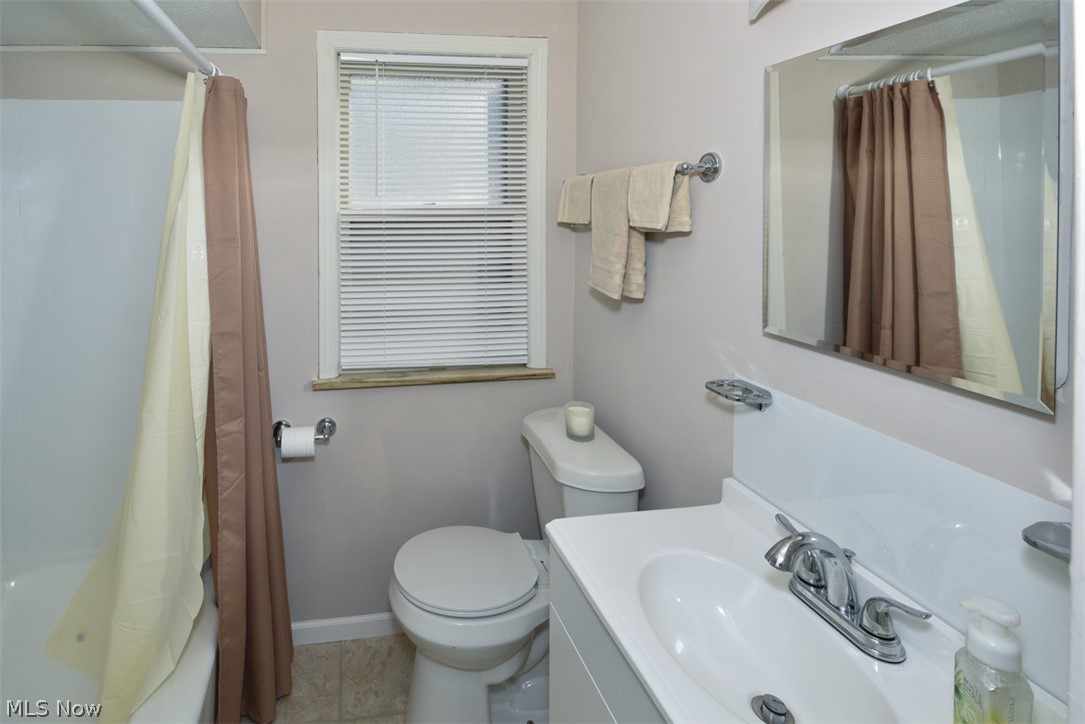 19914 Marvin Road Cleveland, OH 44128 - Photo 9 of 17 Gallery Image 9