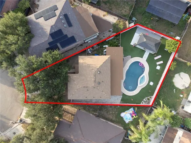 an aerial view of a basket ball court