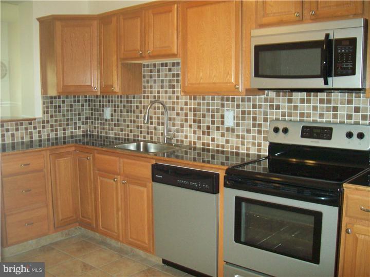 58 Sunshine Road Upper Darby, PA 19082 - Photo 10 of 21 Kitchen