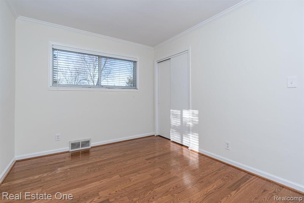 1216 Sycamore Drive Rochester, MI 48307 - Photo 20 of 31