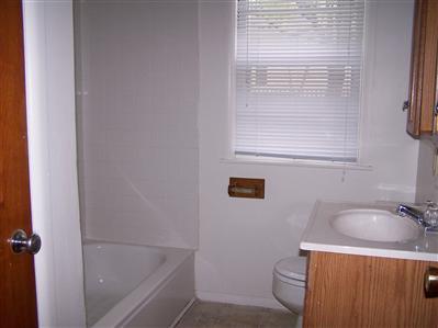 2804 Wellington Road Kalamazoo, MI 49008 - Photo 4 of 9 Additional Photo