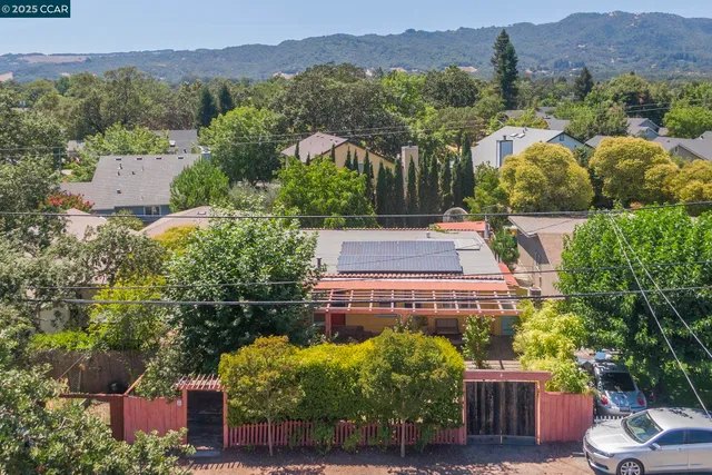 $695,000 | 17190 Cedar Avenue, Sonoma, CA 95476