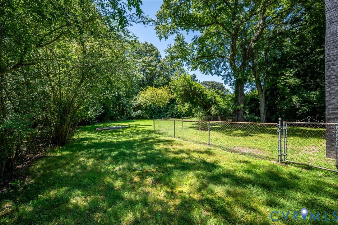 520 Heth Road Petersburg, VA 23805 - Photo 6 of 31