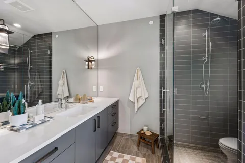 $3,950,000 | 2201 Isengard Lane, Minnetonka, MN 55305