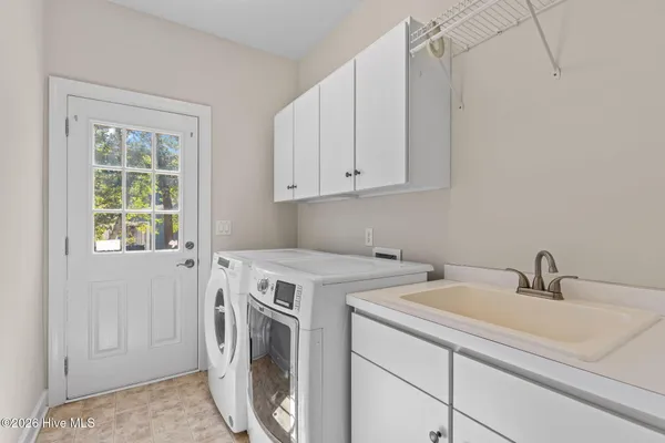 $965,000 | 121 Oakleaf Drive, Pine Knoll Shores, NC 28512