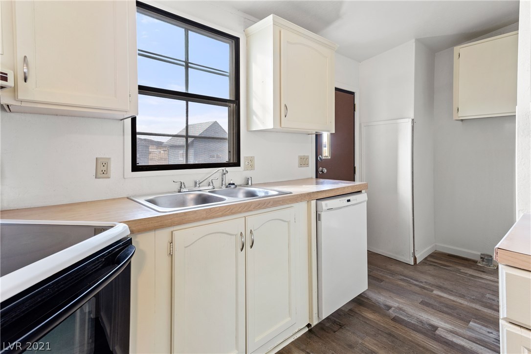 4530 West Rancho Road Pahrump, NV 89048 - Photo 13 of 30
