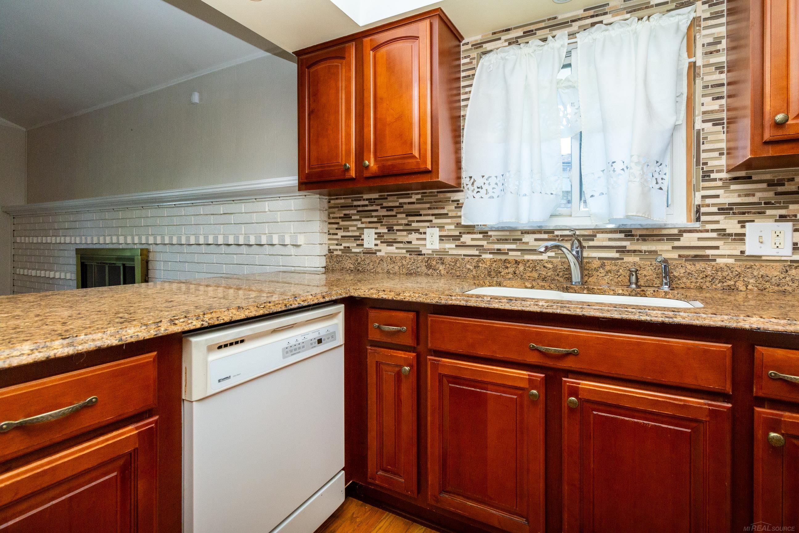 3685 Brandi Drive Sterling Heights, MI 48310 - Photo 16 of 44 50147805-A83606E2-60C9-4789-8AE2-0930935D57F9.JPG