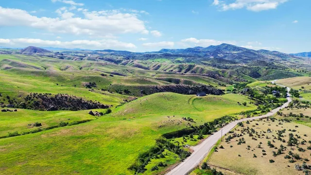 $850,000 | 11315 Timber Butte Drive, Sweet, ID 83670