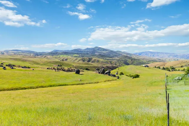 $850,000 | 11315 Timber Butte Drive, Sweet, ID 83670