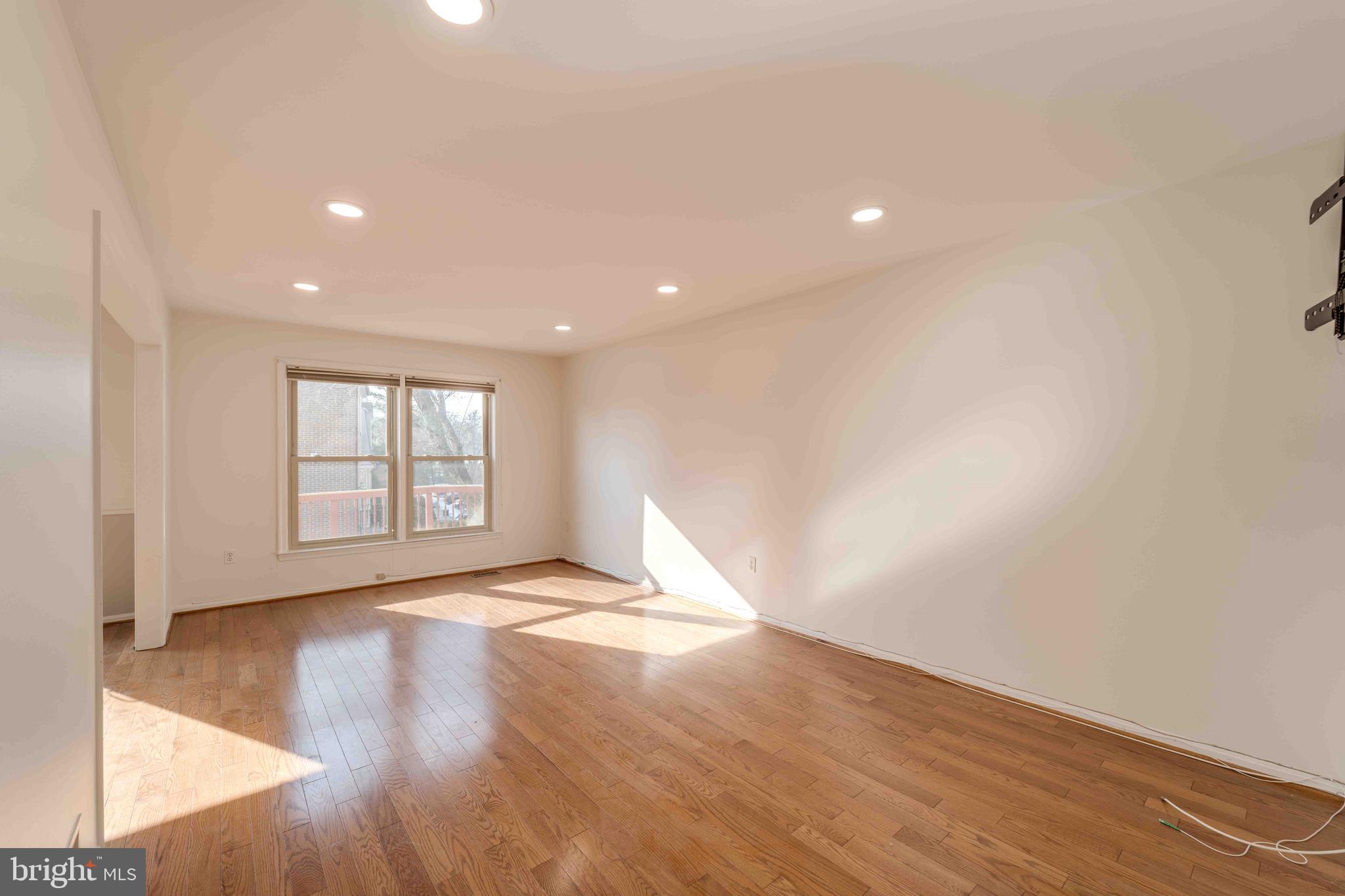 7713 Bristol Square Court Springfield, VA 22153 - Photo 9 of 41