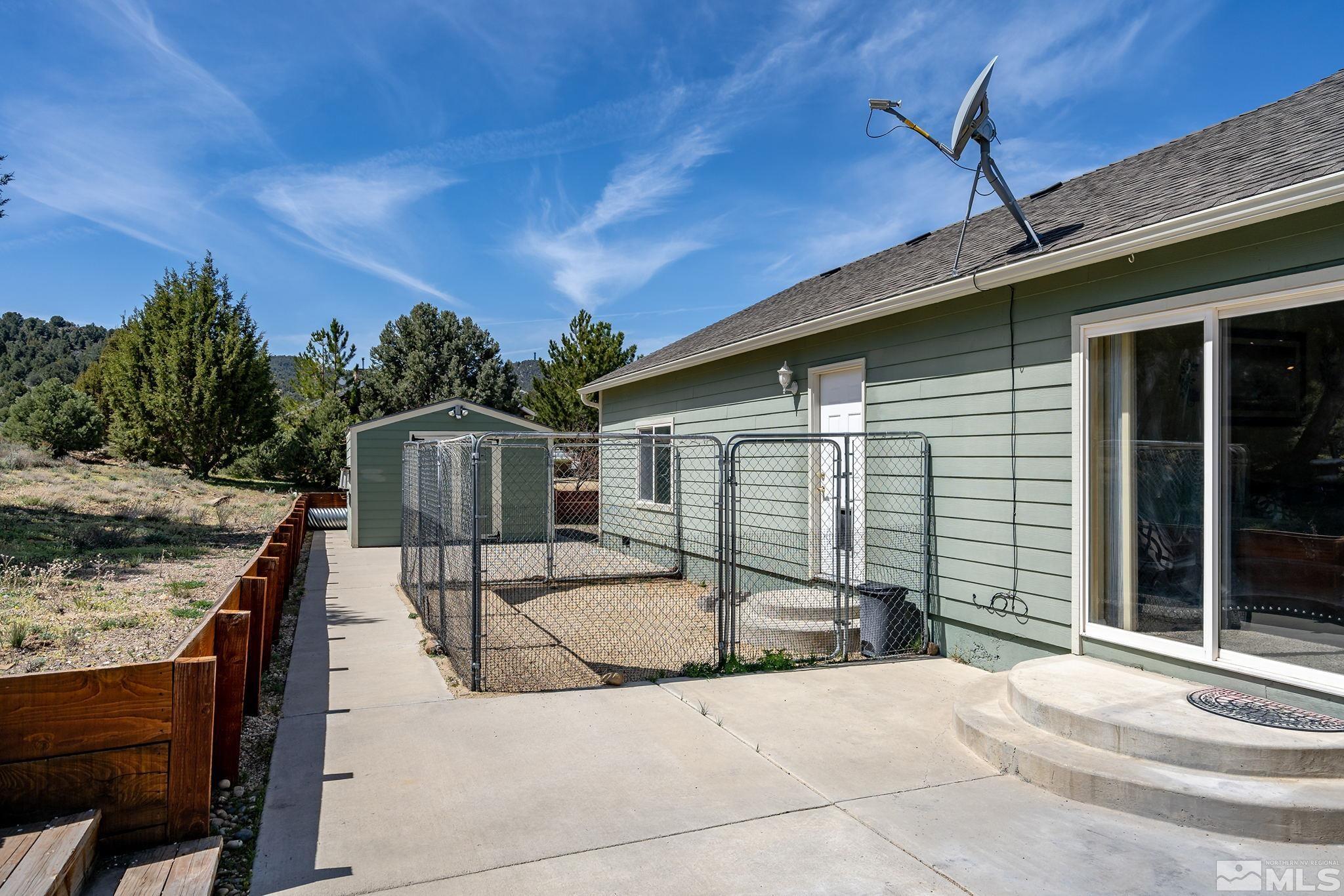 2291 Lousetown Road Reno, NV 89521 - Photo 23 of 40 a view of a house with backyard