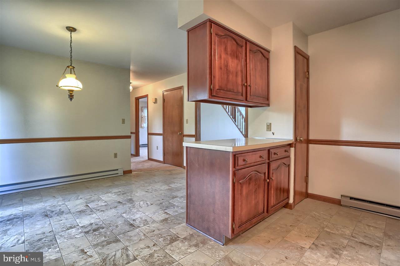 1630 Woodberry Road York, PA 17408 - Photo 14 of 36 Gallery Image 14