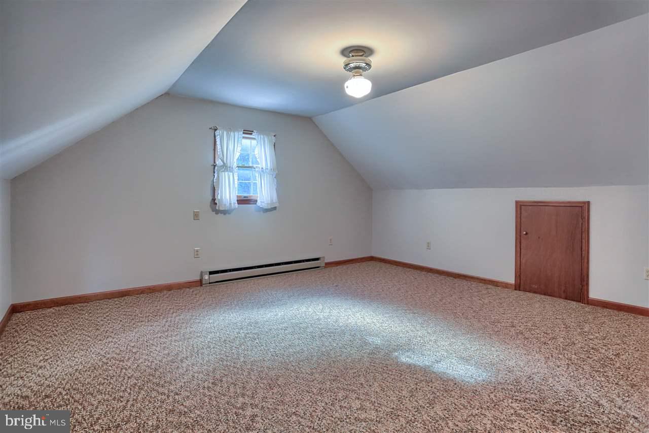 1630 Woodberry Road York, PA 17408 - Photo 23 of 36 Gallery Image 23