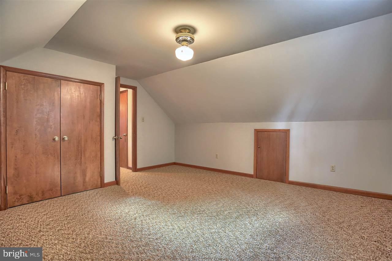 1630 Woodberry Road York, PA 17408 - Photo 24 of 36 Gallery Image 24