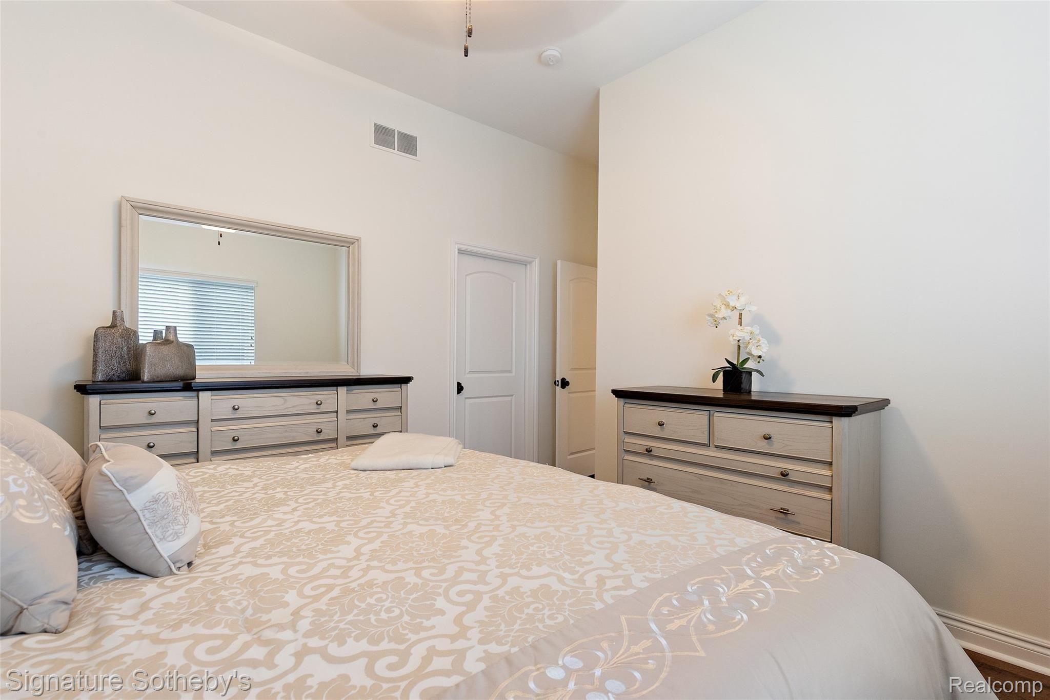 645 Old Perch Road Rochester, MI 48309 - Photo 24 of 58 24.jpg
