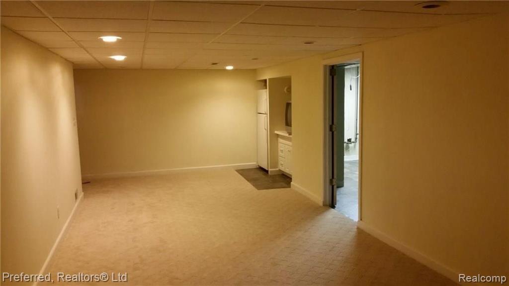 31869 West 13 Mile Road Farmington Hills, MI 48334 - Photo 11 of 12