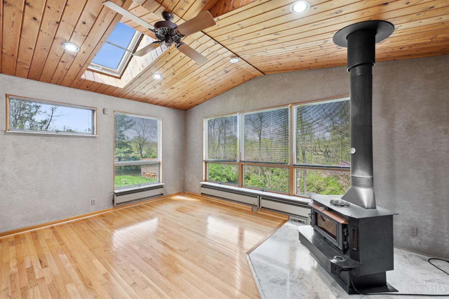 6392 Mullen Road Cincinnati, OH 45247 - Photo 8 of 41 Gallery Image 8