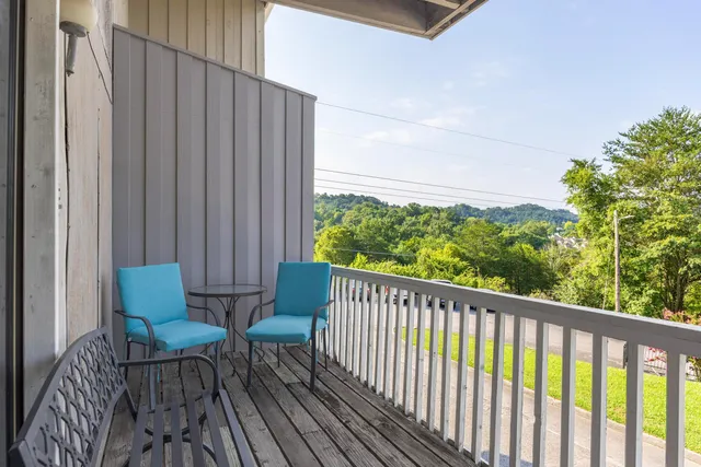$185,000 | 800 Reads Lake Road, Unit 305, Chattanooga, TN 37415