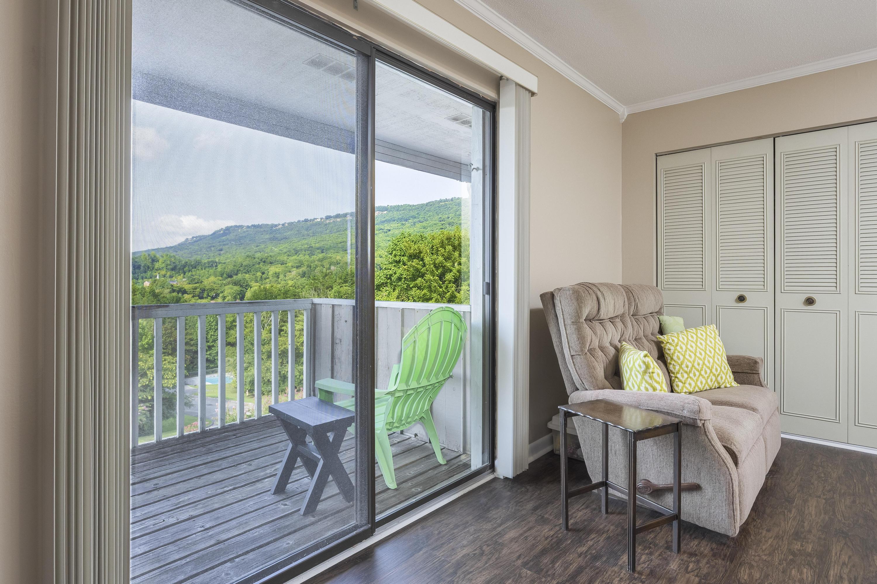 800 Reads Lake Road, Unit 305 Chattanooga, TN 37415 - Photo 22 of 37 2025_08_August_800_Reads_Lake_Rd_Unit_00