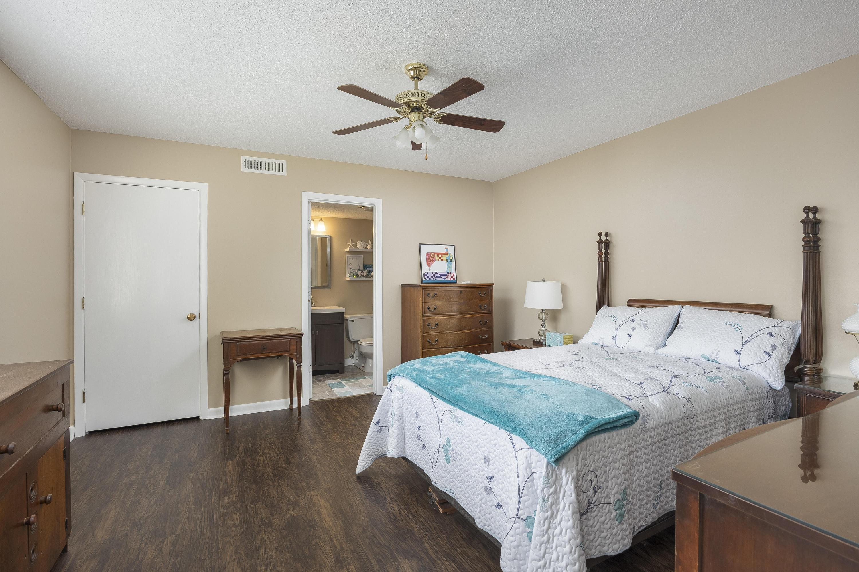 800 Reads Lake Road, Unit 305 Chattanooga, TN 37415 - Photo 29 of 37 2025_08_August_800_Reads_Lake_Rd_Unit_00