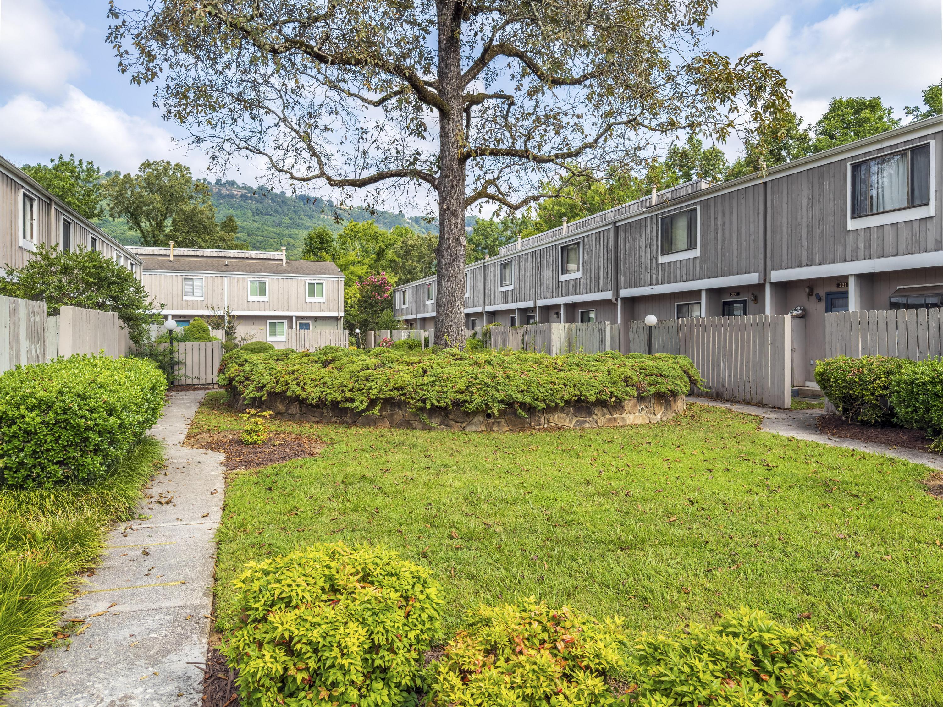 800 Reads Lake Road, Unit 305 Chattanooga, TN 37415 - Photo 3 of 37 2025_08_August_800_Reads_Lake_Rd_Unit_00