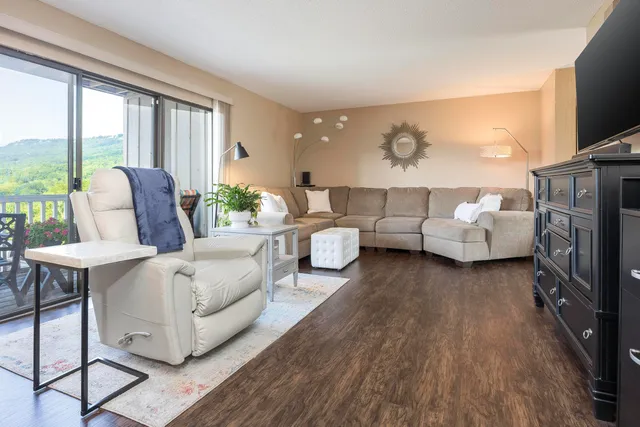 $185,000 | 800 Reads Lake Road, Unit 305, Chattanooga, TN 37415