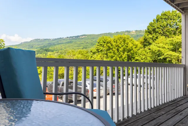 $185,000 | 800 Reads Lake Road, Unit 305, Chattanooga, TN 37415